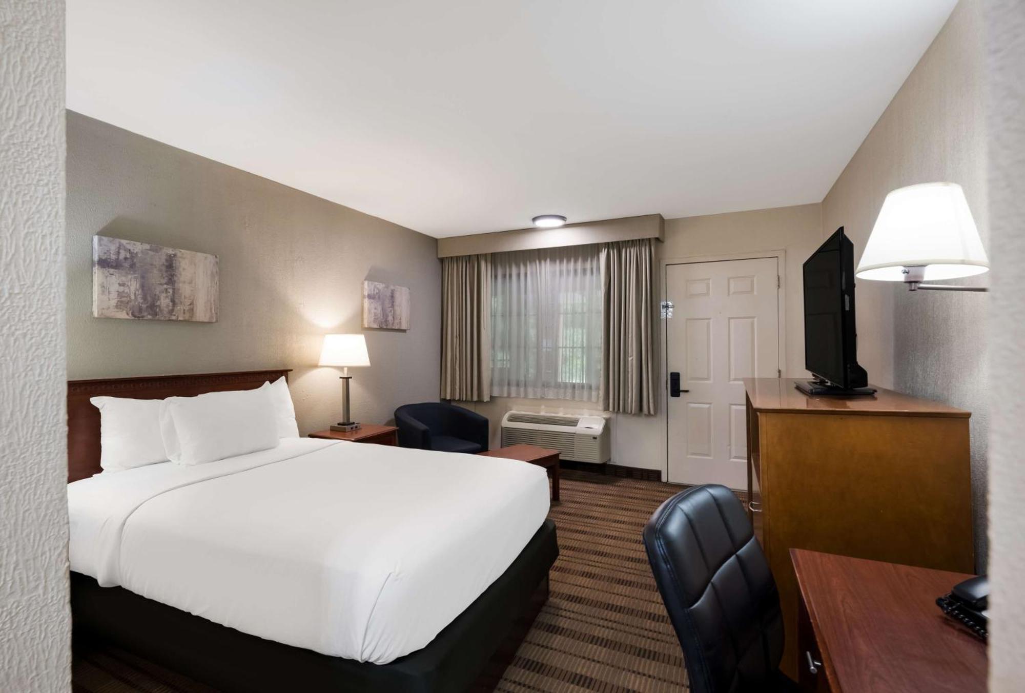 Surestay Plus By Best Western Woodbury Inn Exterior foto